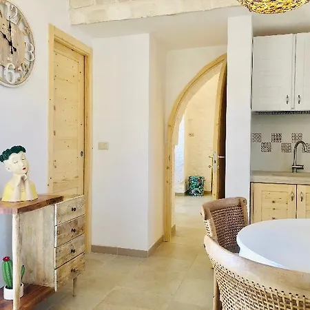 Luxury Trulli Whit Private Pool Alberobello