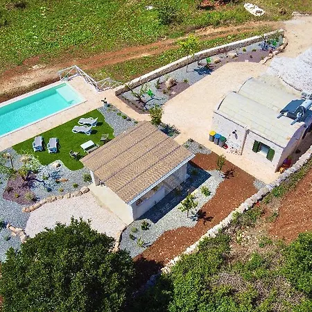 Luxury Trulli Whit Private Pool Alberobello